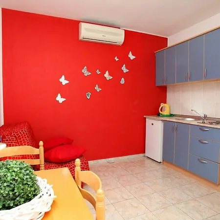 Pansion Ruza 3* Трогир